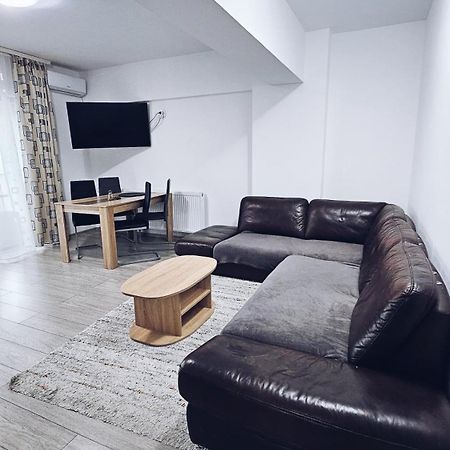 Apartament Dem Radulescu 3 Camere! Râmnicu Vâlcea Εξωτερικό φωτογραφία