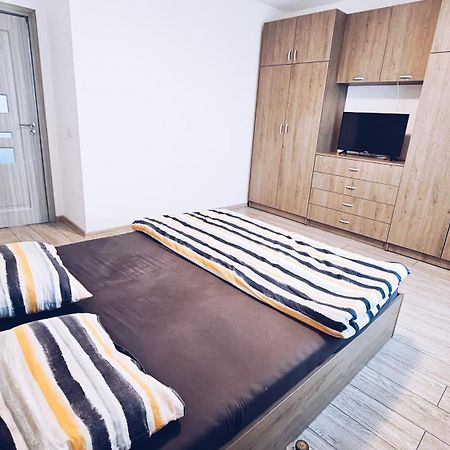 Apartament Dem Radulescu 3 Camere! Râmnicu Vâlcea Εξωτερικό φωτογραφία